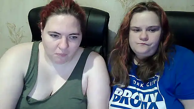 HollyXXXEva live sex cam