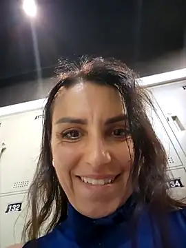 Izabella_Bella live sex cam