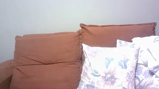 lorraine2036 live sex cam