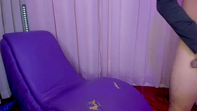 Yourslust_ live sex cam