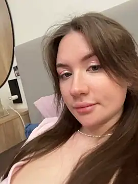 MeganStrain live sex cam