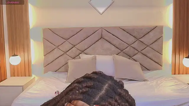 Raquel_jones's cam snapshot