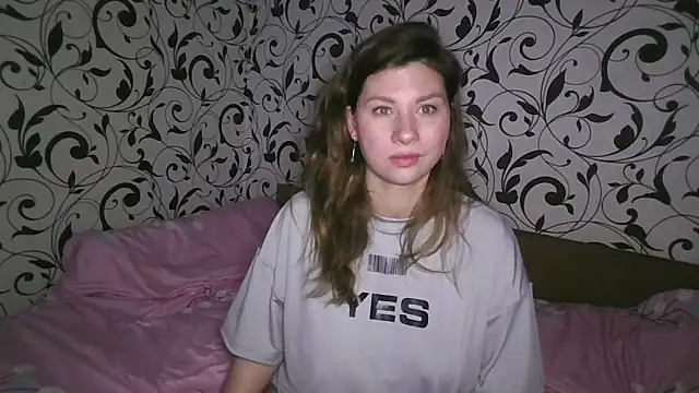 YourEmilie's cam snapshot