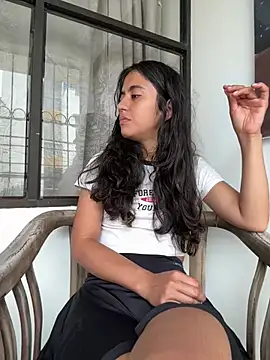 ViolettaSummer live sex cam