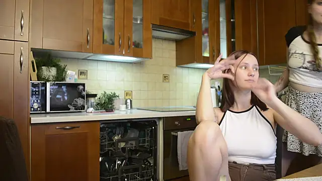 HotCaramellsTV live sex cam