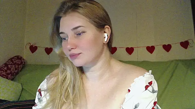 mmmPinUpGirl's cam snapshot