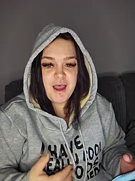 Saucy-Serenity live sex cam