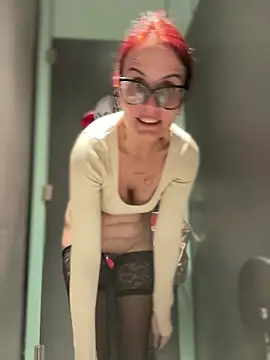 NataKitten live sex cam