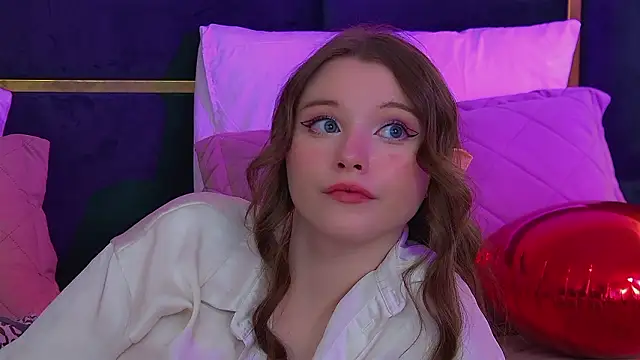 KeiraAsti's cam snapshot