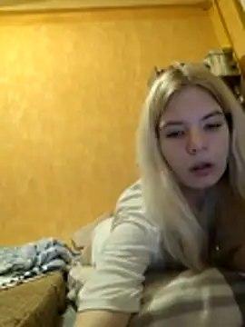 EsterSteele's cam snapshot