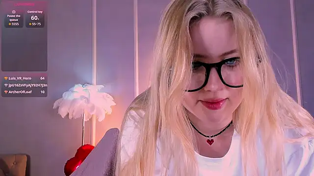 Kelly__White's cam snapshot