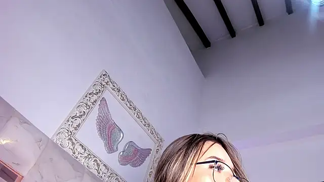 Lola_Blondie live sex cam