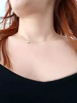 clara-francaise live sex cam