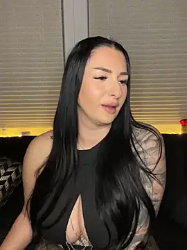 Mia-Bremer live sex cam