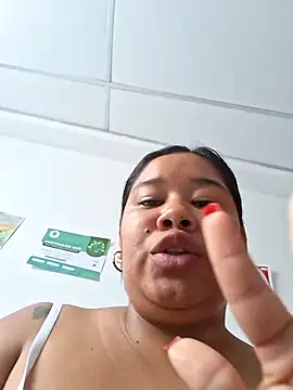 Sarahy-'s cam snapshot