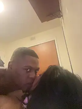 thickyellahippie live sex cam