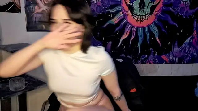 PureSofia's cam snapshot