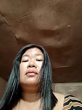 Lovelywoman43 live sex cam