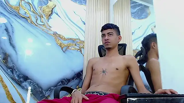 Erickhottx live sex cam