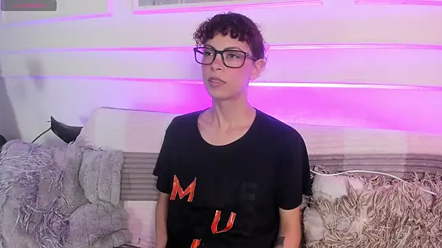 AliceMadnes live sex cam