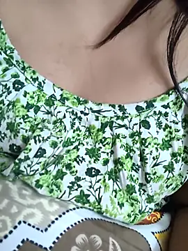 Lovelyindian87's cam snapshot