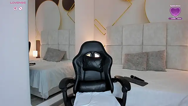 Megan-8 live sex cam