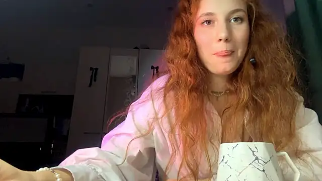 AliceCarrol's cam snapshot