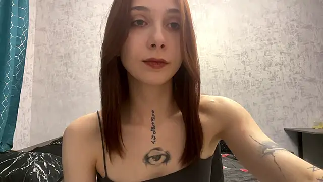 JulissaJoly live sex cam