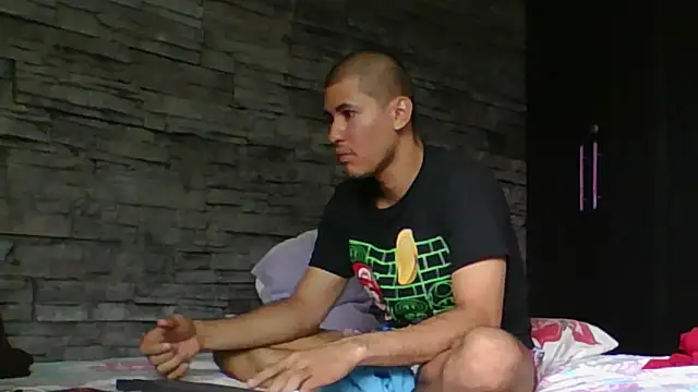 Sexylatin64 live sex cam