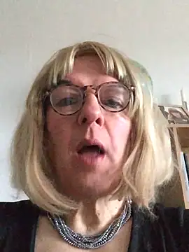 simone_xdressing live sex cam