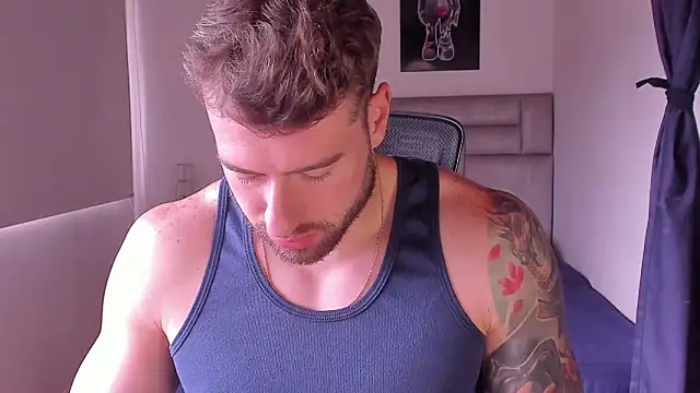 paul_rogerr live sex cam