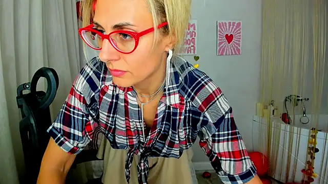 MuseOfStage live sex cam