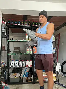 Paul22cm- live sex cam