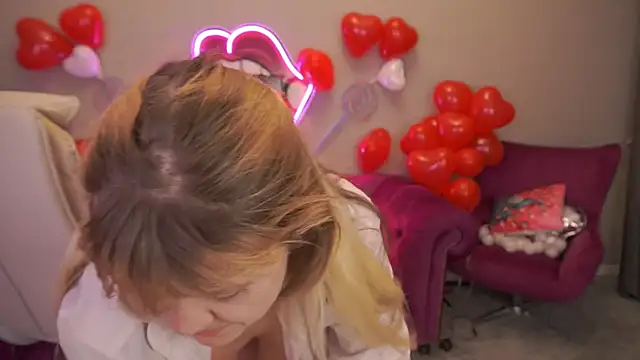 BellaLaPetit's cam snapshot