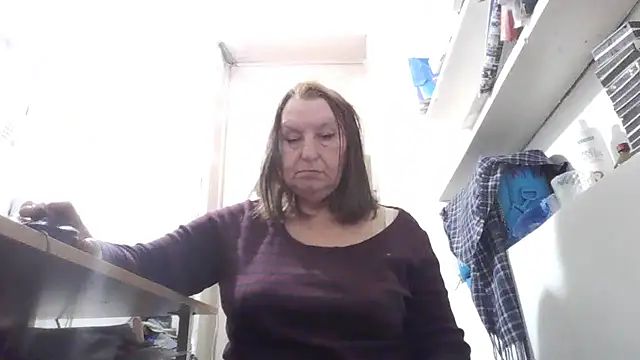 AnnaLive570's cam snapshot