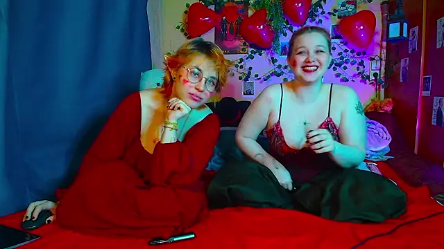 TrickyKitsune live sex cam