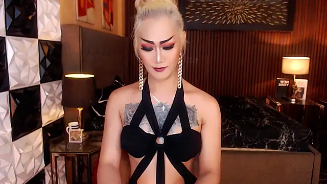 HorseCockDivine live sex cam