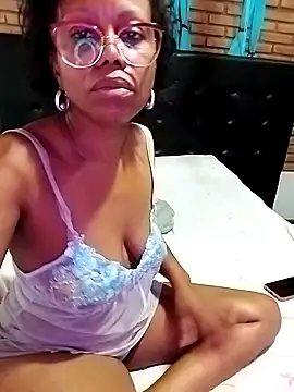 littlebrunett live sex cam