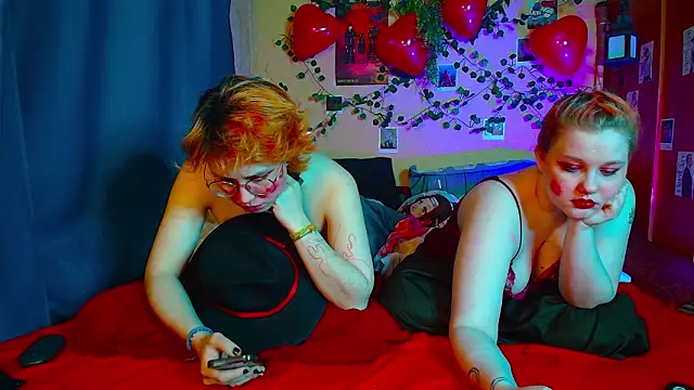 TrickyKitsune live sex cam