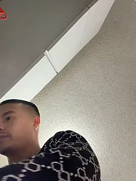 DominickVegas live sex cam