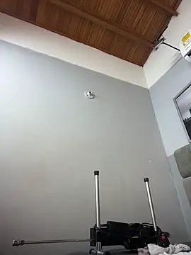 alicia-petite's cam snapshot