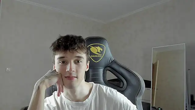 MasonWarholl's cam snapshot