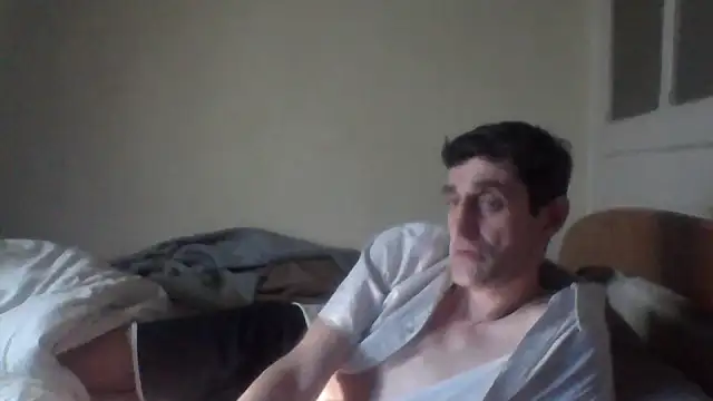 MON_PETIT_CHAT's cam snapshot