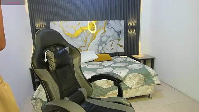 Dark_Desiree18's cam snapshot