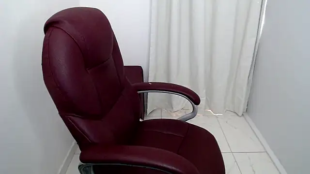 MiaAllure's cam snapshot