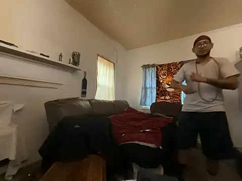 ThrowedWorldWide's cam snapshot