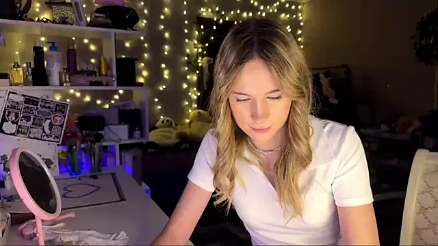 amily_sunray's cam snapshot