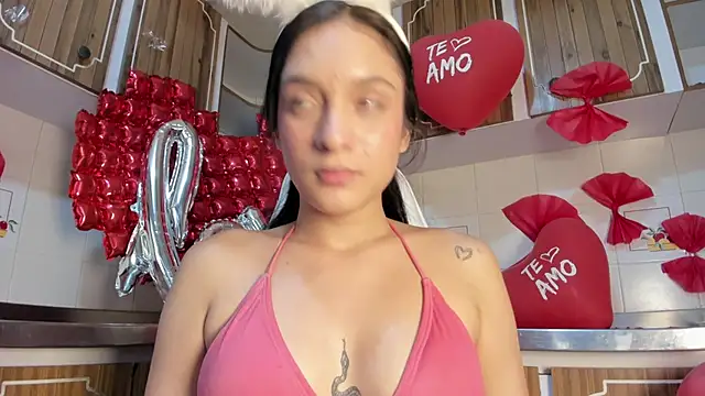 violet_77711's cam snapshot