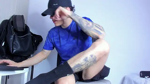 enzo_bvlgari live sex cam