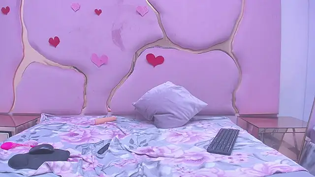 Lunarosse2's cam snapshot